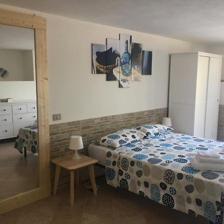 B&B Tavolara Puntaldia Esterno foto