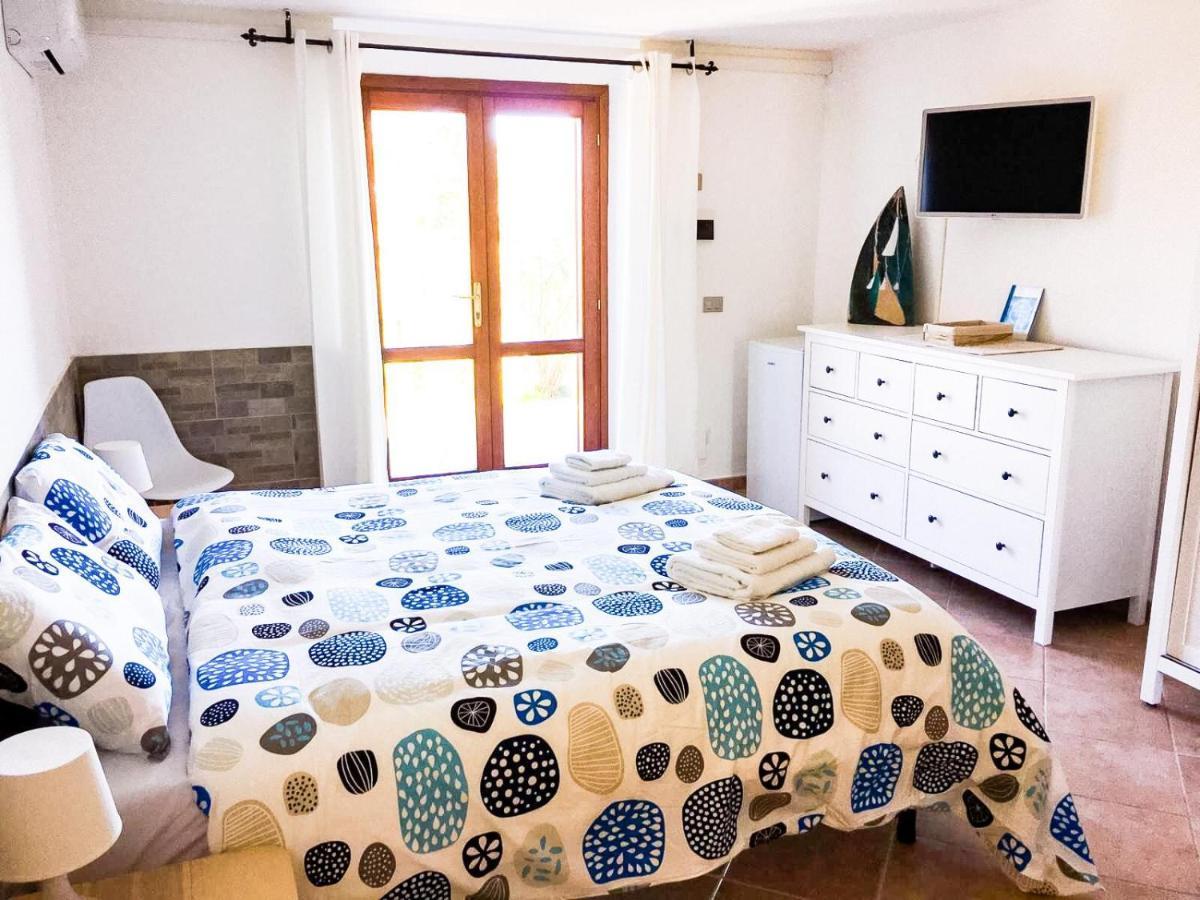 B&B Tavolara Puntaldia Esterno foto
