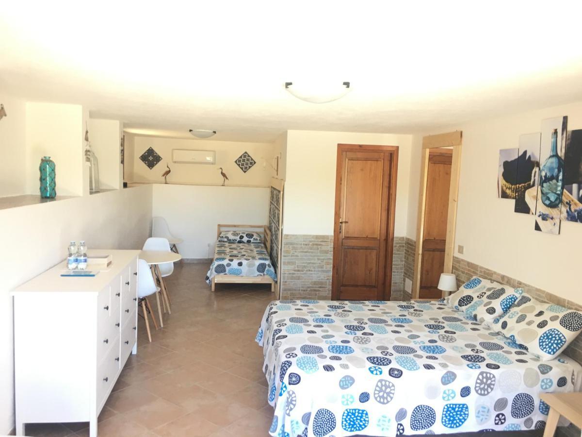 B&B Tavolara Puntaldia Esterno foto